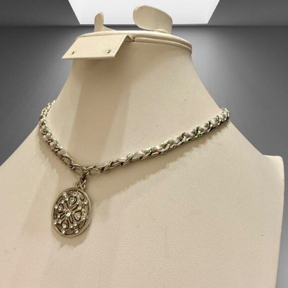 Vintage Cookie Lee Silver Tone Braided Ribbon & Chain Pendant Necklace - Picture 4 of 8